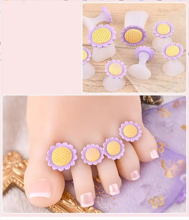 8Pcs Toe Separators Soft Silicone Cute Daisy Heart Shaped Nail Art Rhinestone Toe Locks Japanese Style Beauty Foot Care Tools