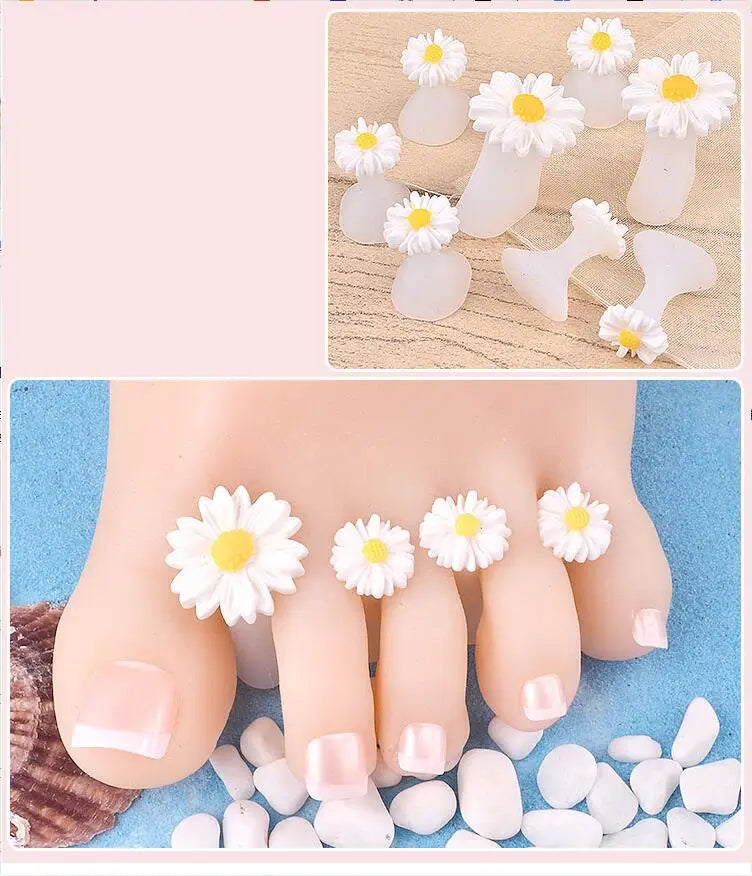 8Pcs Toe Separators Soft Silicone Cute Daisy Heart Shaped Nail Art Rhinestone Toe Locks Japanese Style Beauty Foot Care Tools